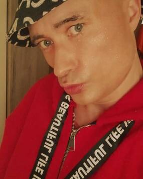 Paddy-Dein-Escort