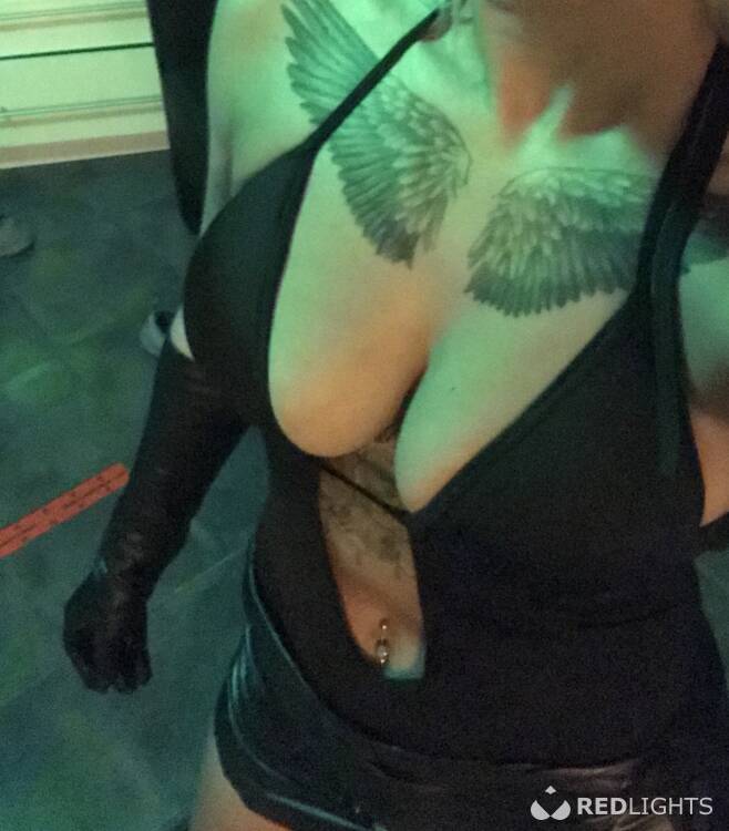 Escort Hellene123